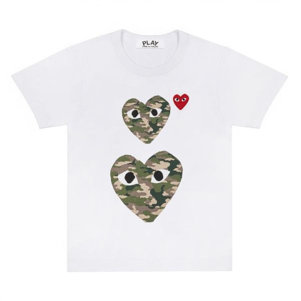PLAY-WHITE-T-SHIRT-WITH-CAMO-PRINTED-SMALL-AND-BIG-HEARTS PLAY WHITE T-SHIRT WITH CAMO PRINTED SMALL AND BIG HEARTS